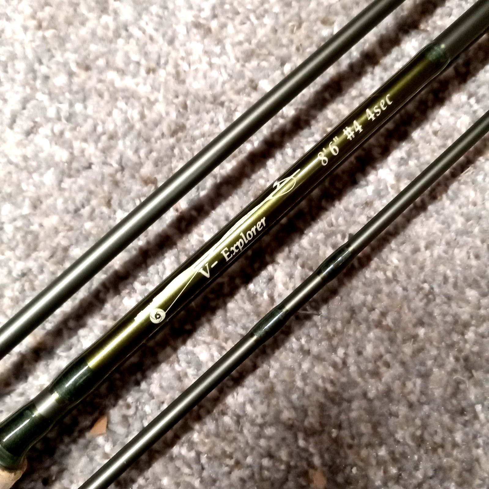 4 PIECE #4 V-EXPLORER 8′-6″ FLY ROD UN-USED IN TUBE