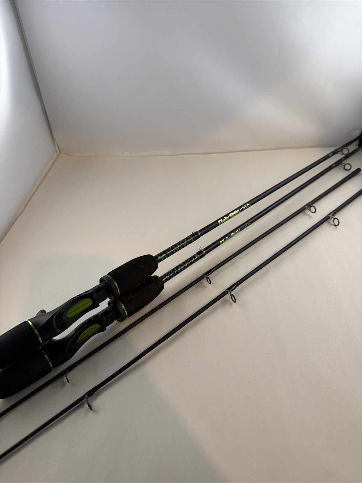 (2) Ugly Stik GX2 5′ 6″ Medium Action Spincasting Rods