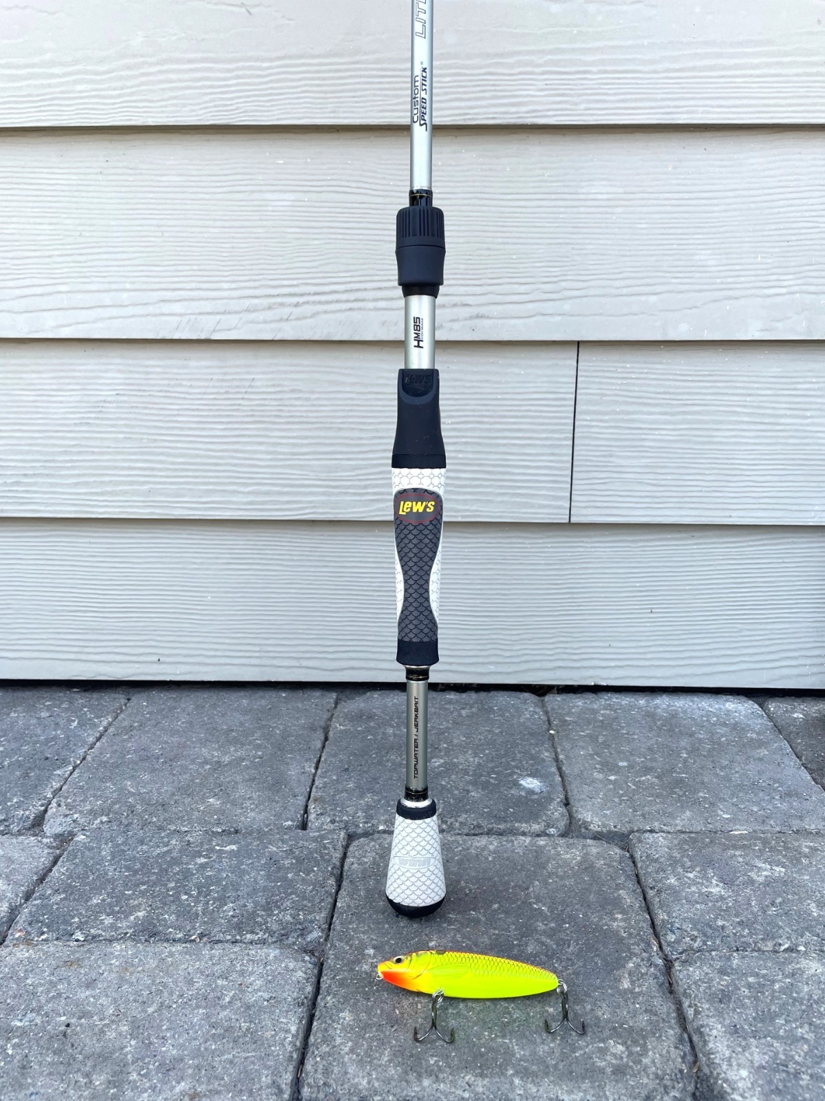 Lew’s LCLTWJB Topwater / Jerkbait Casting Rod 6’-8” Fast Action – Excellent Cond