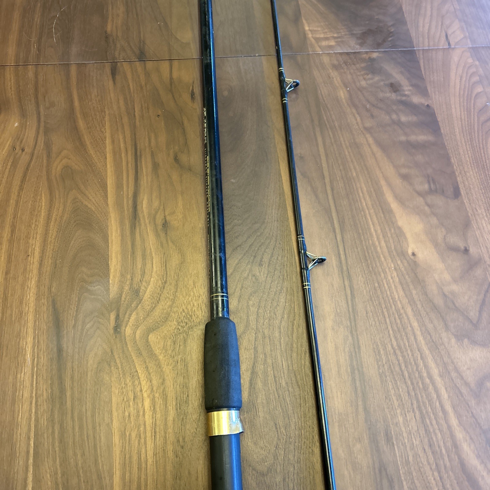 South Bend Black Beauty Salmon/Steelhead 3774 medium 8’3″ spinning rod L13