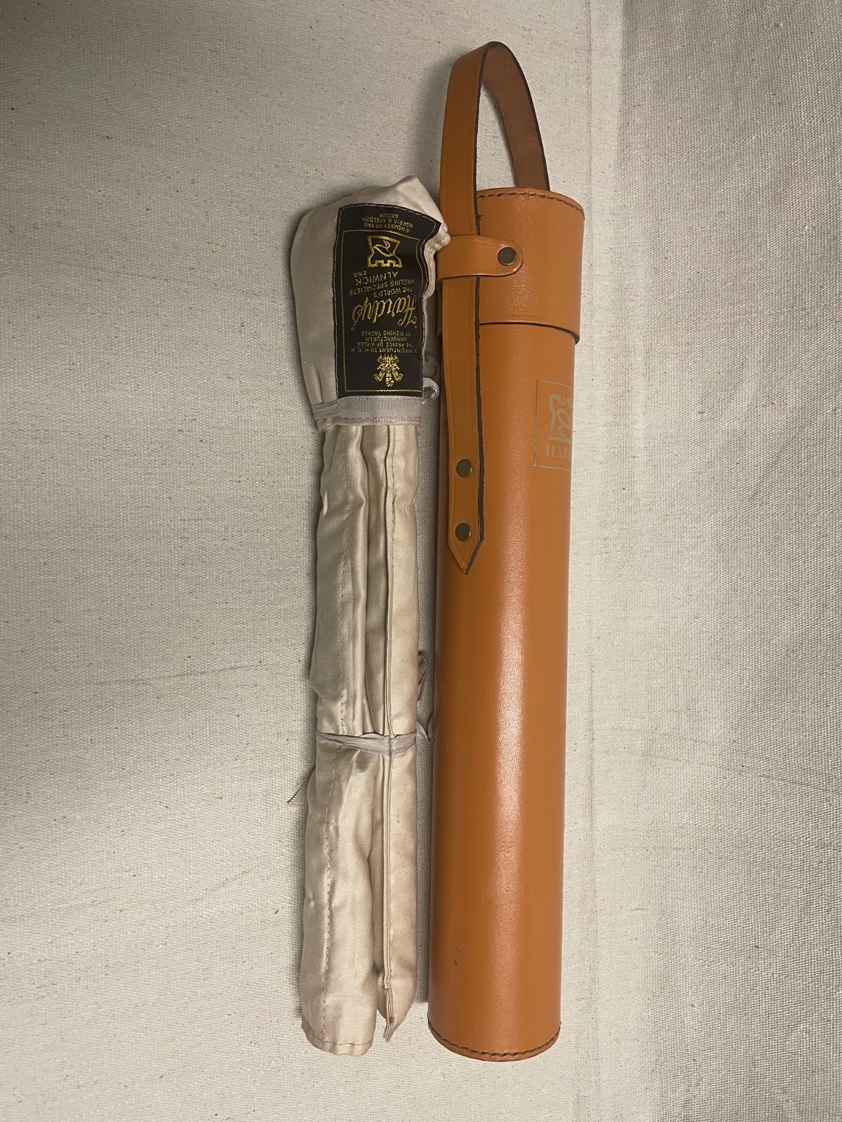 House of Hardy 7′ 518oz Graphite Smuggler De Luxe Spinng” Rod. Mint Never Used
