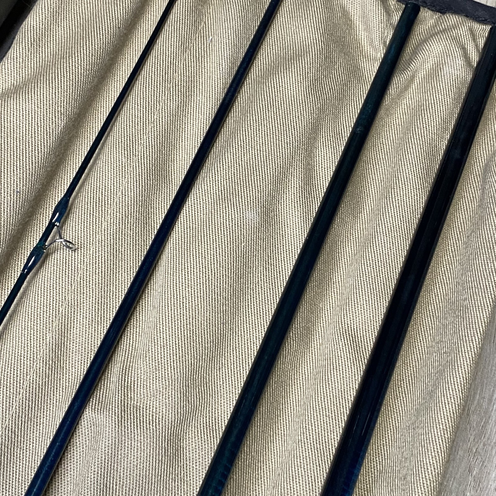 [Excellent] Powell LGA 905-4 9’0” 5wt Fly rod w/sock Tube