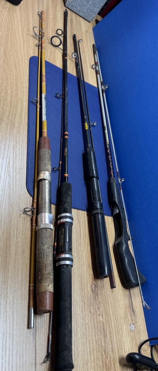 Vtg 4 2 Piece Fishing Poles ( Zebco/ Berkeley/ Unmarked READ