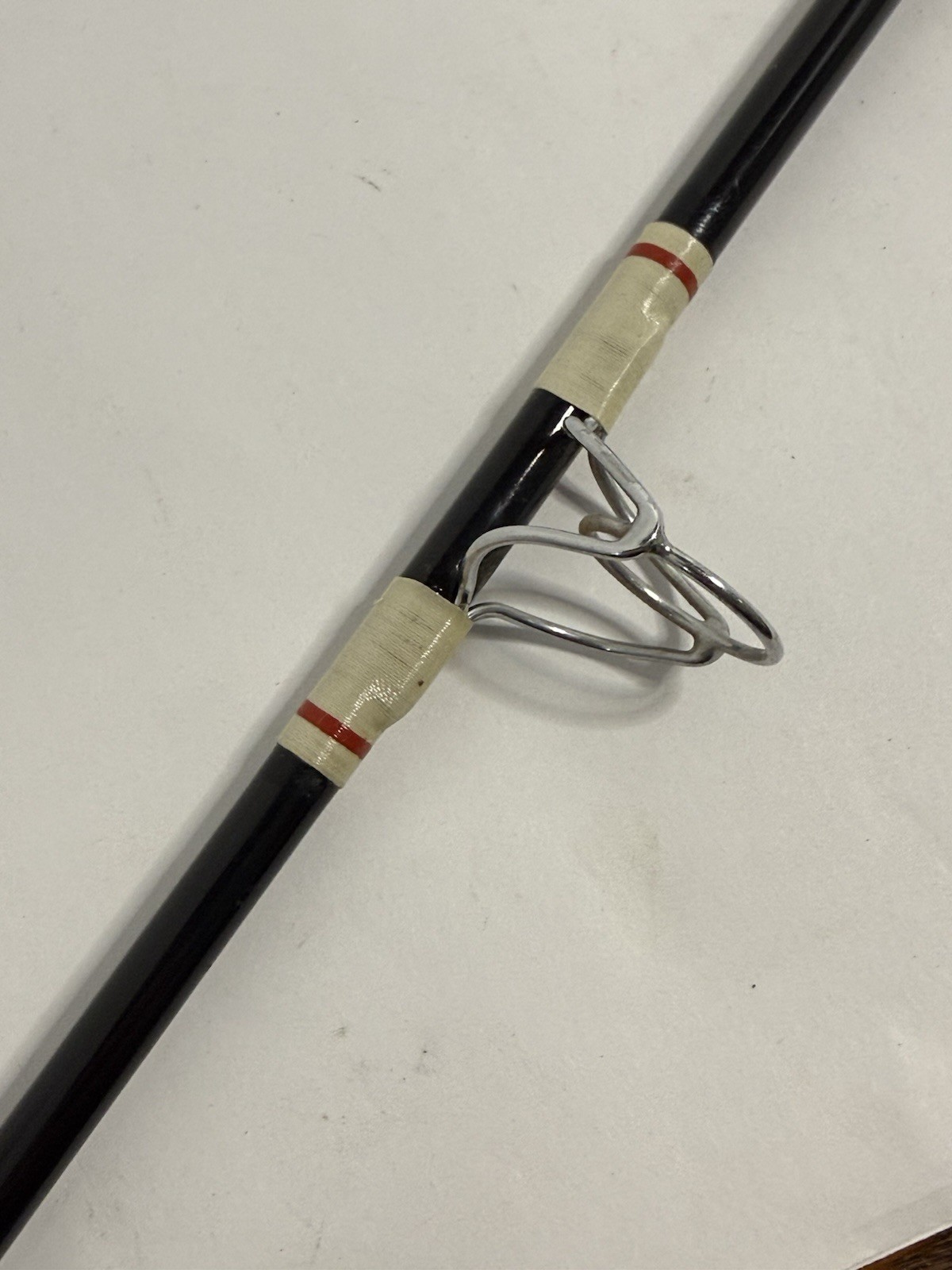 Gladding Quick Reflexe R585-M Nypoxy 8′ 6″ Two 2 Piece Heavy Surf Rod 25 lb.
