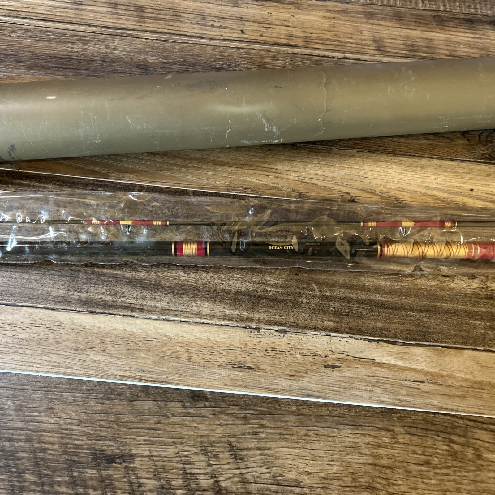 Vintage Ocean City Fishing Rod 2-Piece 7’ Fiberglass No. 32702N EUC