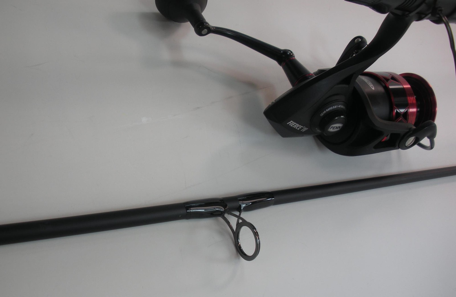 Penn 1558677 Frciv6000902mh Combo 6000 FierceIV Reel with 9ft MH Action Surf Rod
