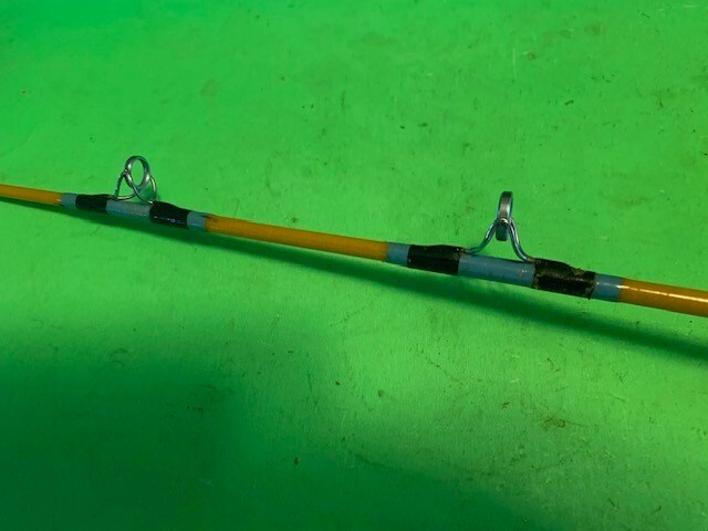 VINTAGE GOLDEN SABRE STROKER 6 FOOT 6 INCH 20 TO 50 POUND RATED FISHING ROD