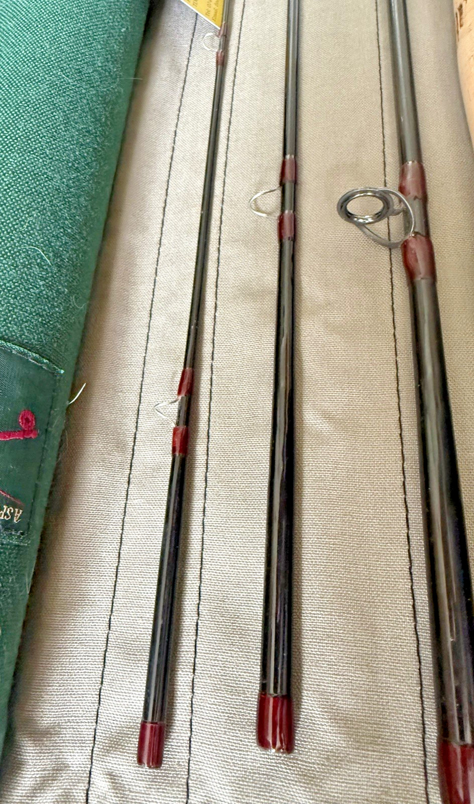 Orvis Clearwater Classic 9 Foot #8 4 Piece Fly Rod Mid Flex with Bag & Tube