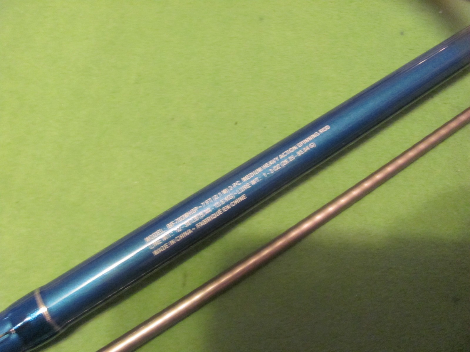 HURRICANE BLUE FIN 7′ 0″ MEDIUM HEAVY ACTION 2 PIECE SPINNING ROD NEW.