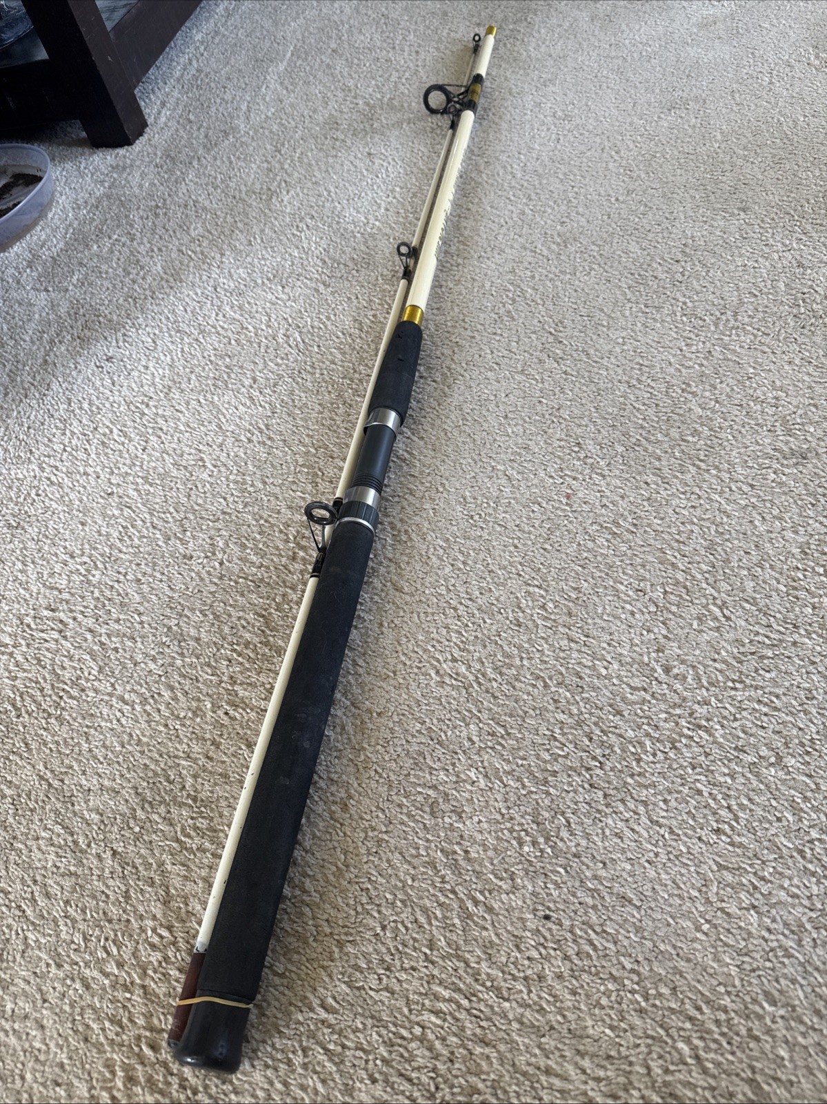 HURRICANE MODEL HC-576 8’ 2 PC MEDIUM HEAVY ACTION SPINNING ROD 12-20 LB TEST