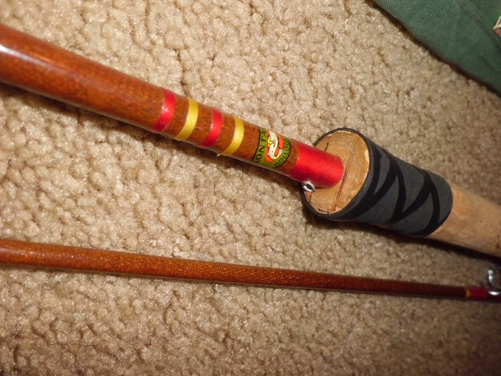 Vintage MONTAGUE Holloglass Spinning 7 Rod made in USA