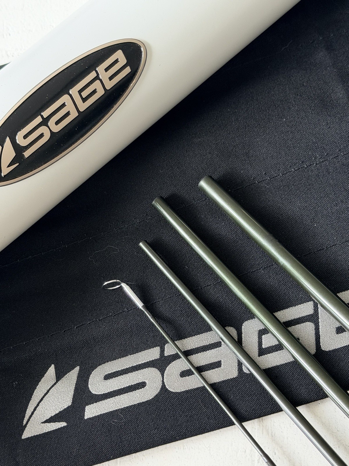 **BEAUTIFUL** 🔥 SAGE R8 Core 7wt 9’ft FlyRod!!🔥~LEGENDARY~🔥