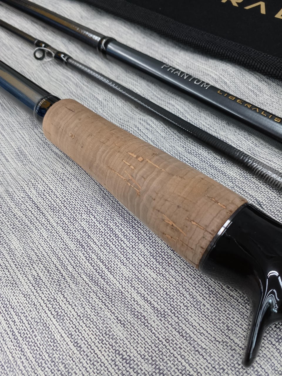 Daiwa Phantom Liberalist 8’0″ Bass Fishing Rod 3-Piece, Medium Power