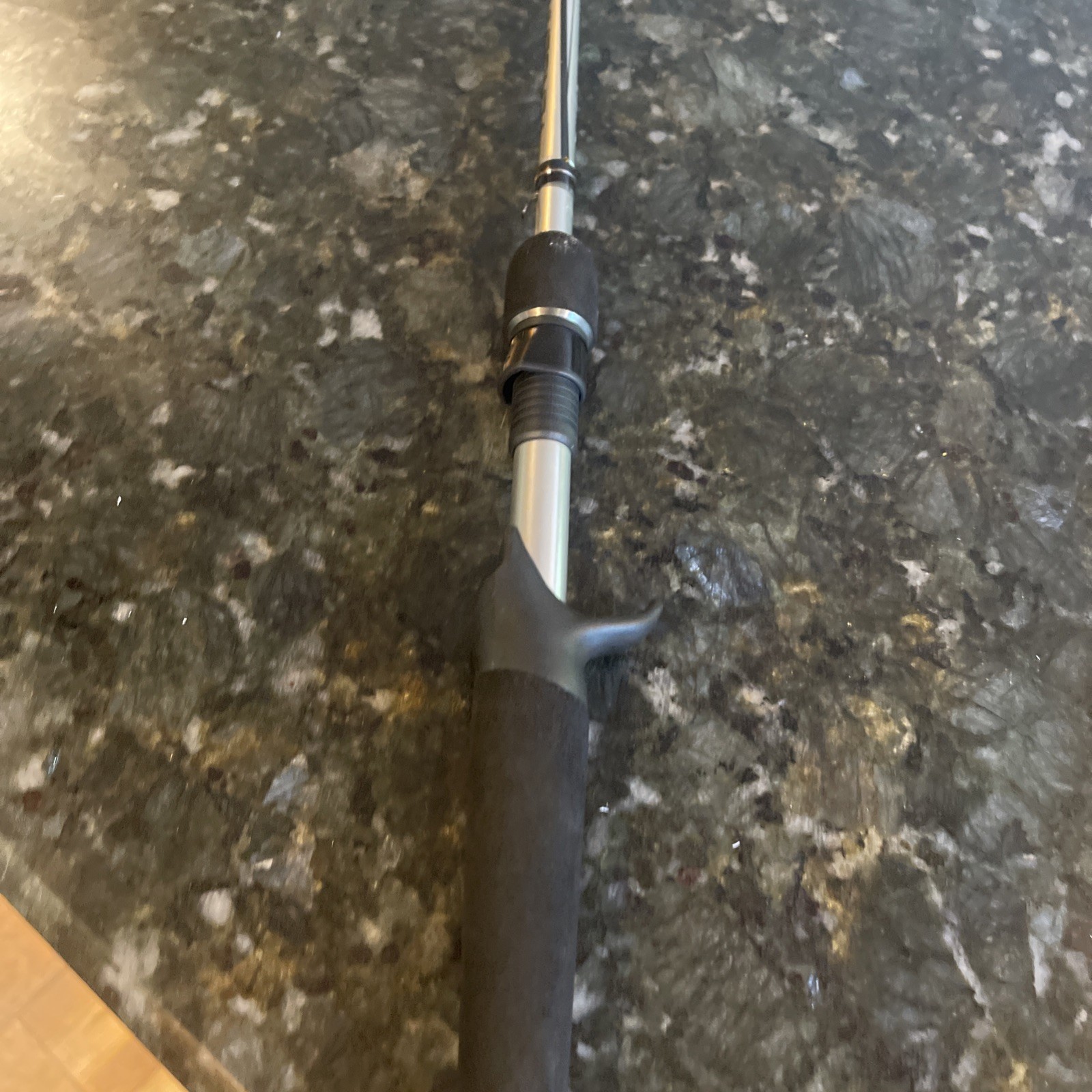 ABU GARCIA VENGEANCE CASTING ROD 7 Foot Medium Heavy 3/8-1 Oz 12-20 Lb VENGC70-