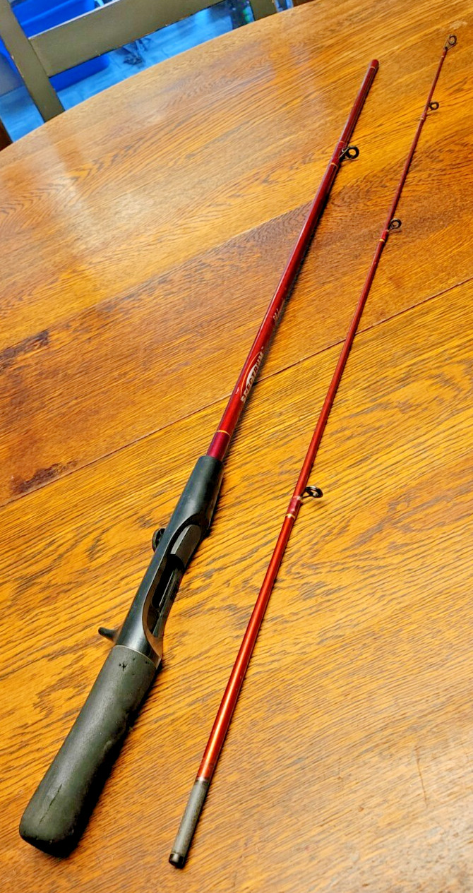Shakespeare Spectrum SC20 56-2M Casting Fishing Rod 5’6″ Red 2-Piece Medium