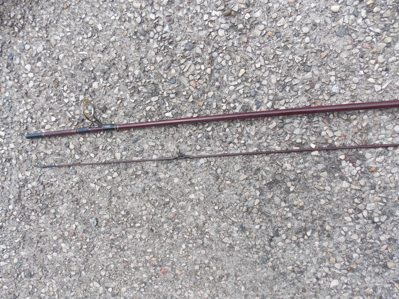 Daiwa APOLLO GOLD #1910 U.L. 5-1/2′ Graphite Spinning Rod (2Pc) 1/16-1/4oz 2/26