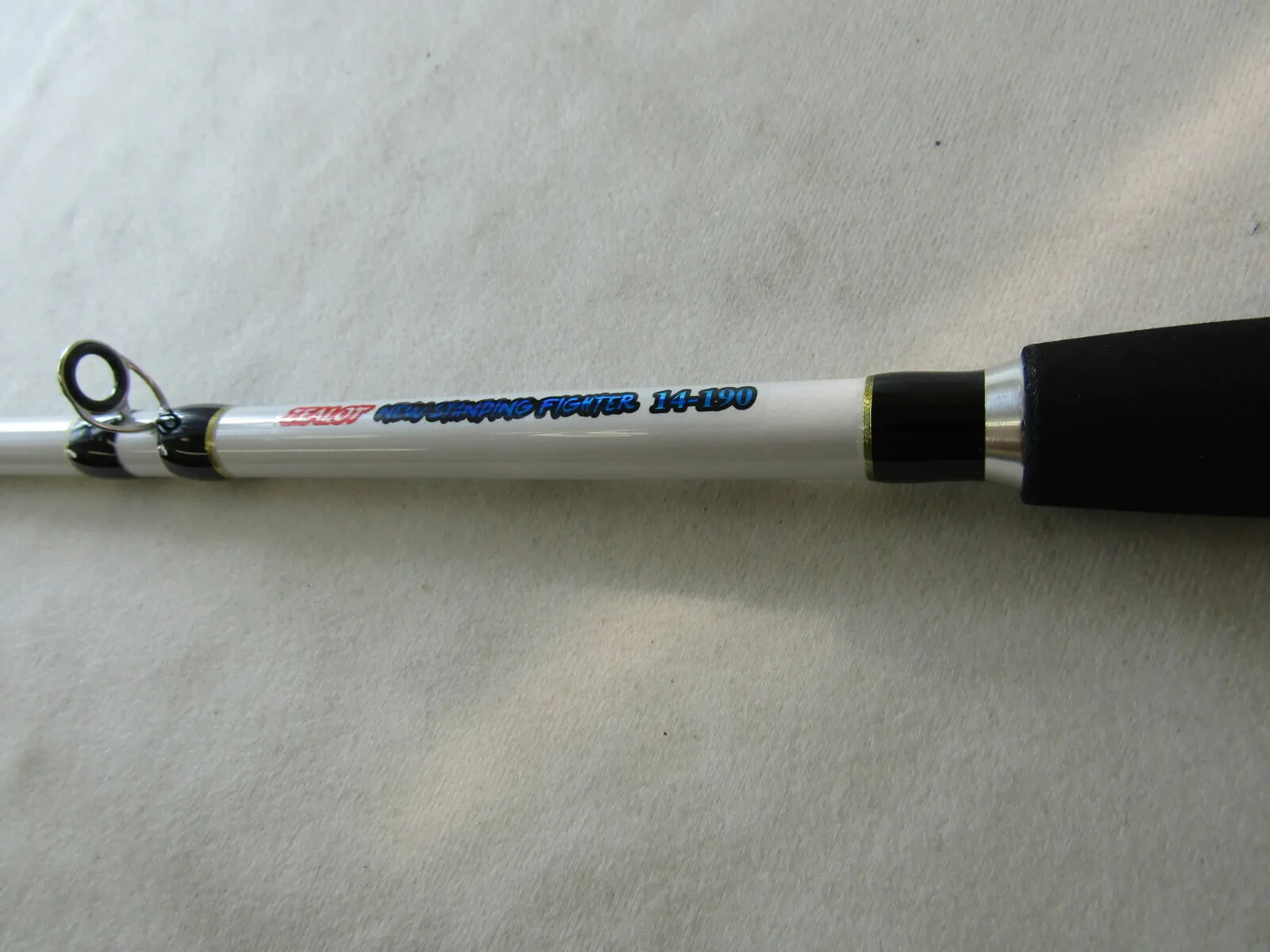 Amano tsurigu ZEALOT NEW Standing Fighter Power 14-190 Glass Solid rod