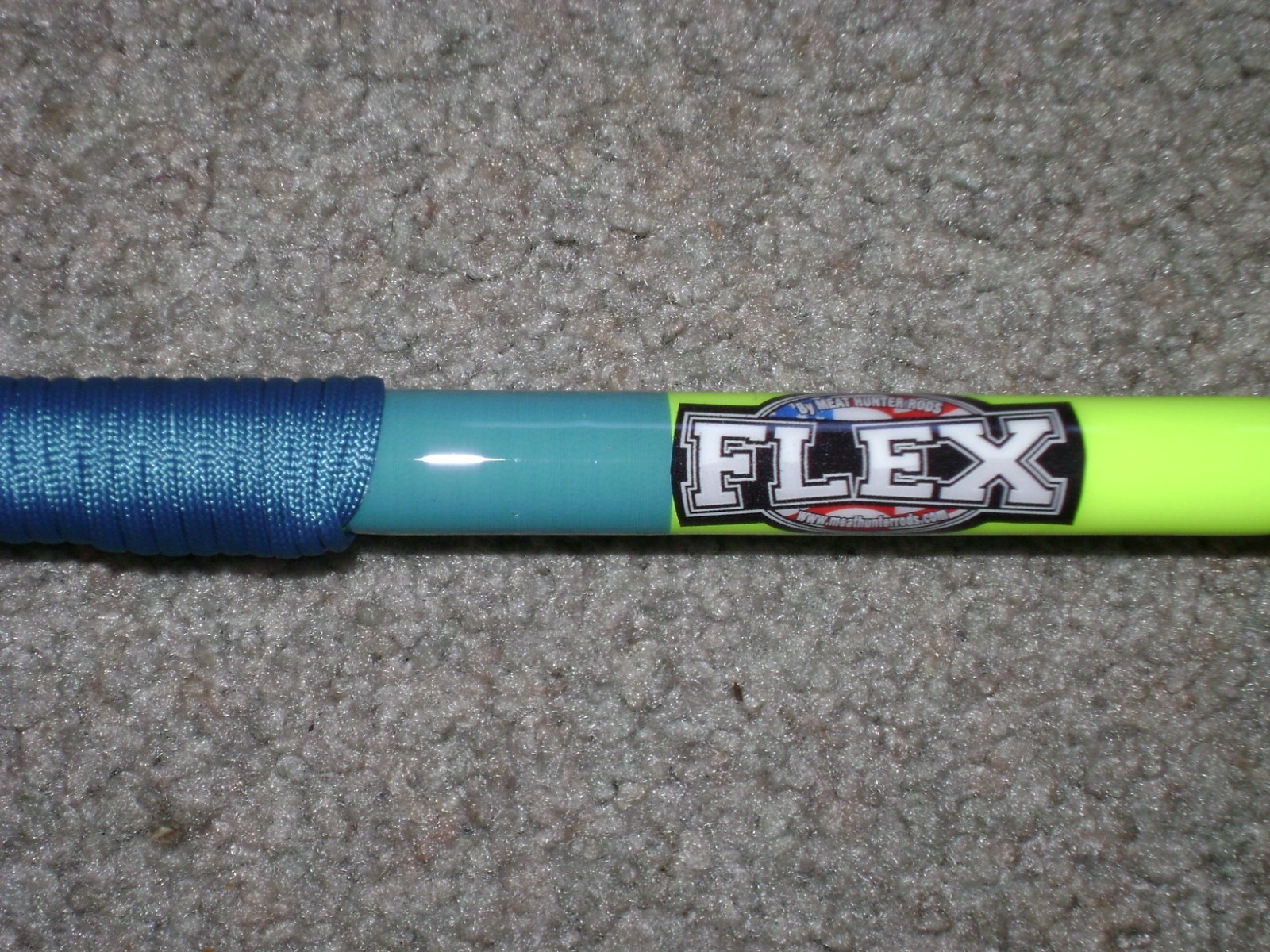 GLOW ROD MEAT HUNTER FLEX 10′ HVY SPINNING -GLOWS LEMON UNDER BLACKLIGHT !