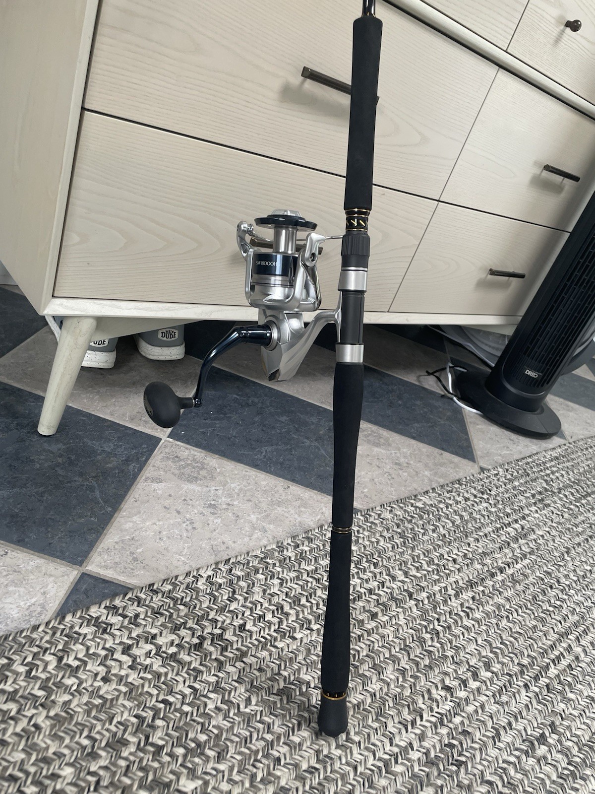 Heavy Jigging Combo: Jigging World Ghost Hunter 450g + Saragosa SW 18000