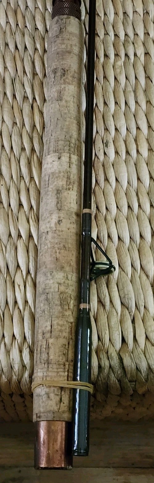 Near Mint PFLUEGER MEDALIST GRAPHITE 8’3″ 2PC 8-12Lb SPINNING ROD