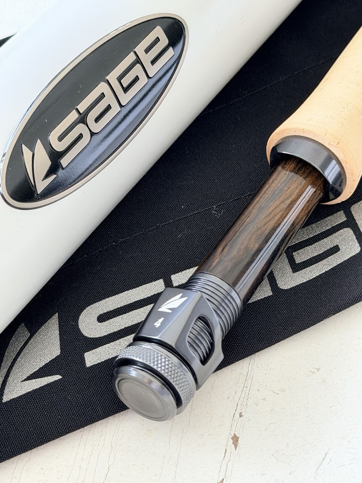 **BEAUTIFUL** 🔥 SAGE R8 Core 4wt. 8’6”in FlyRod!!🔥~LEGENDARY~🔥