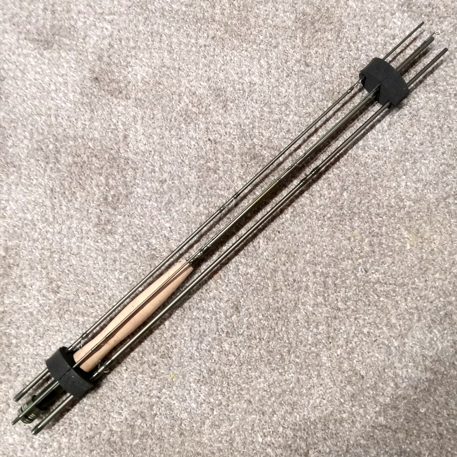 4 PIECE #4 V-EXPLORER 8′-6″ FLY ROD UN-USED IN TUBE