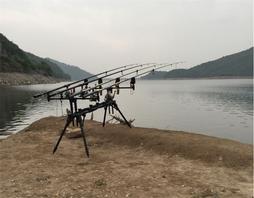 Telescopic Carbon 4 section Surf Rod Beach Bass Casting Fishing Rod CW:100-150g