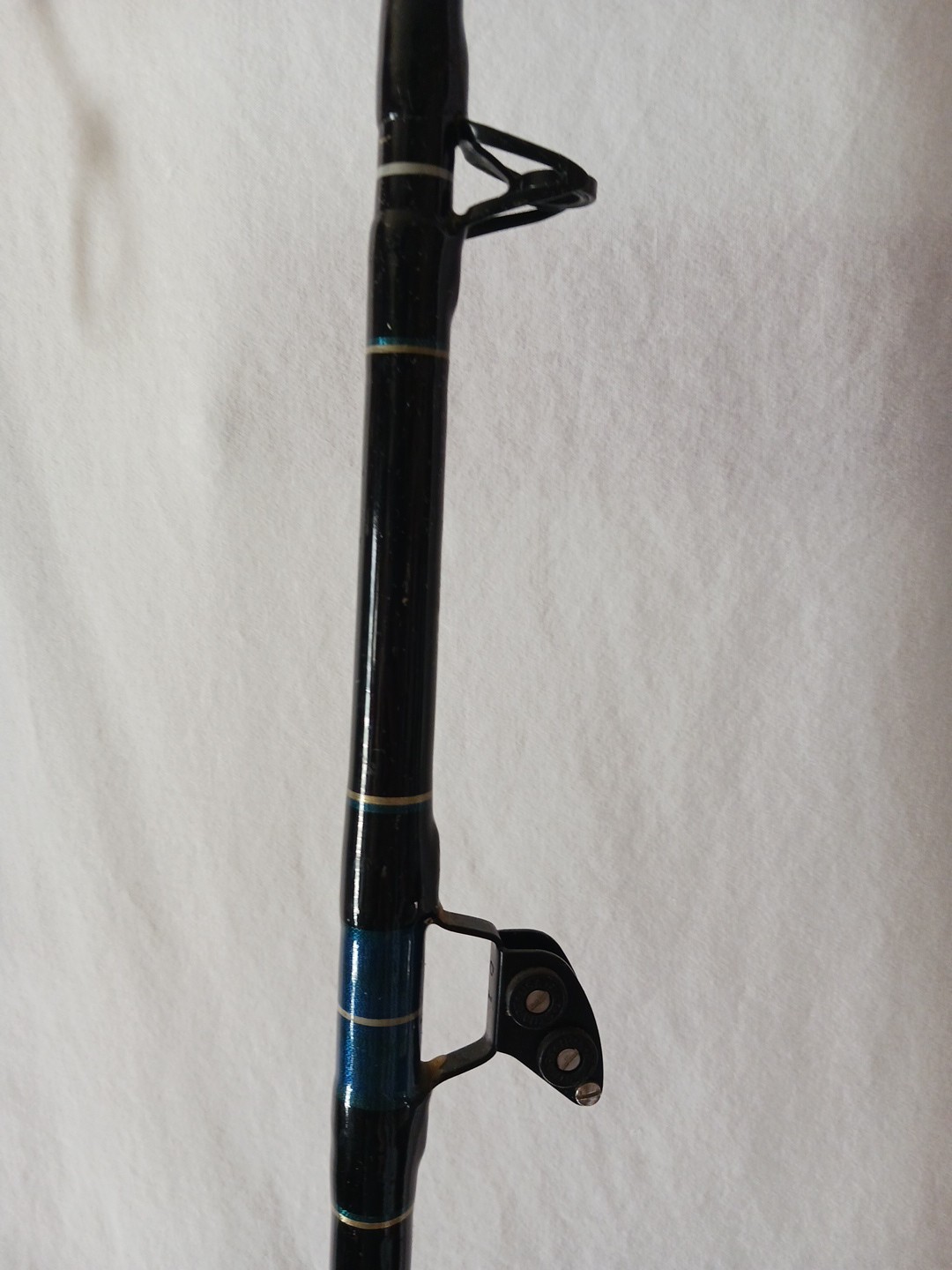 Shakespeare Tidewater Fishing Rod BTW60 SUR 6′ 30-80 lb + Penn Longbeach 67 Reel