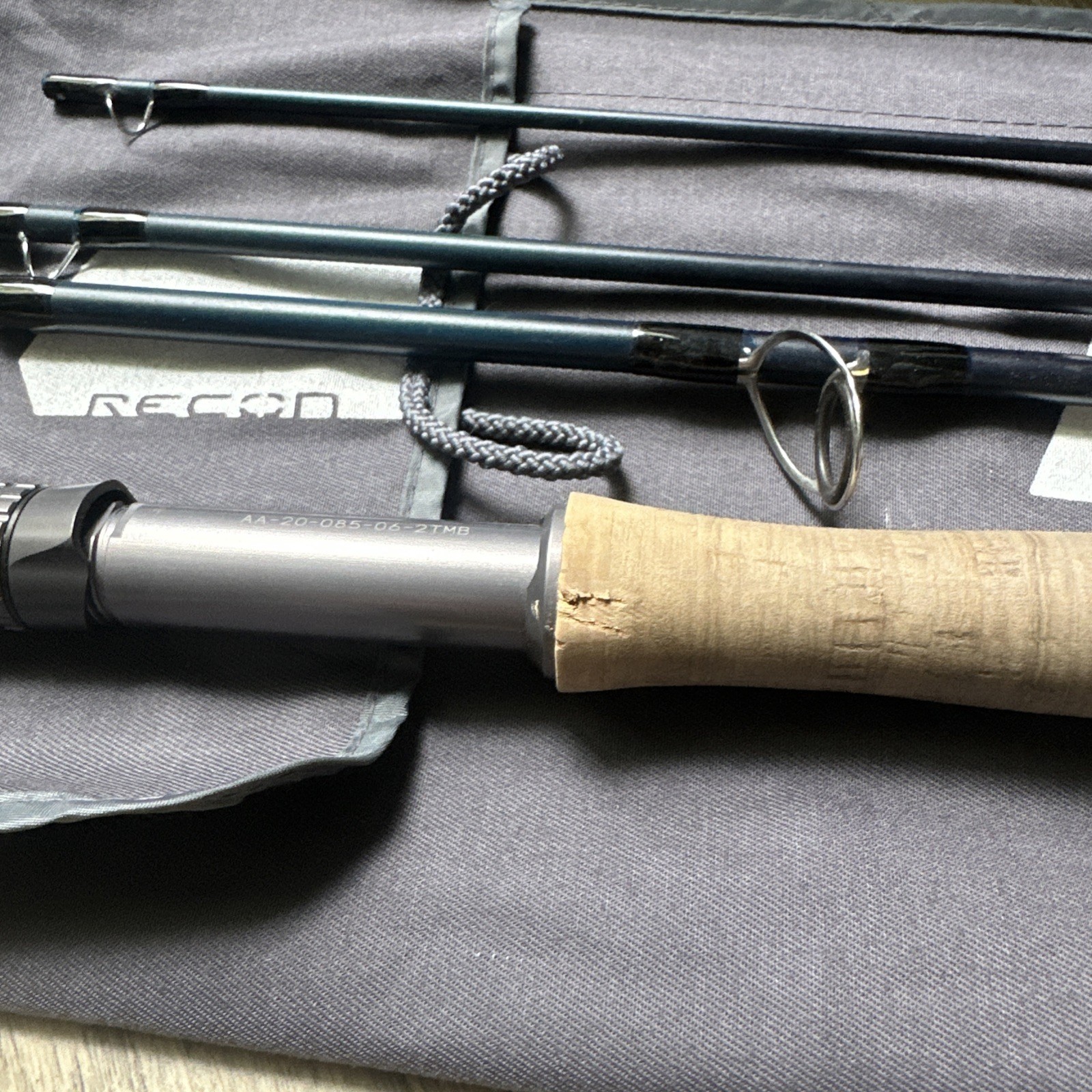 Orvis Recon Saltwater Fly Fishing Rod – 9’ 8wt – used