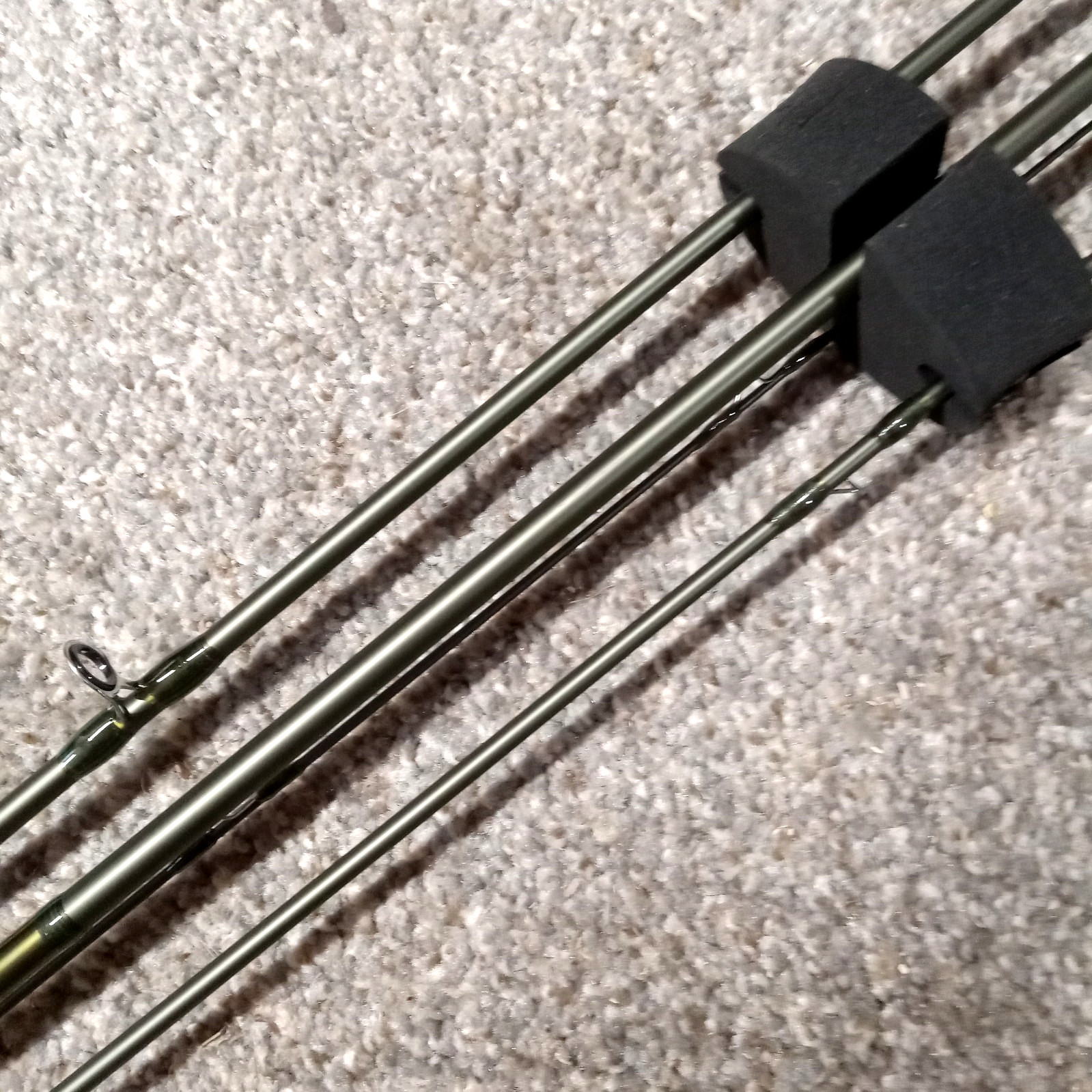4 PIECE #4 V-EXPLORER 8′-6″ FLY ROD UN-USED IN TUBE