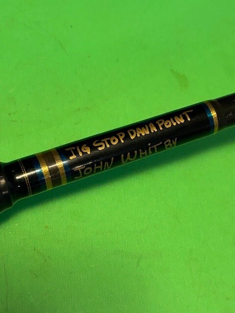 CUSTOM G LOOMIS 905 7 FOOT 2 INCH 15 TO 30 POUND CLASS CONVENTIONAL FISHING ROD
