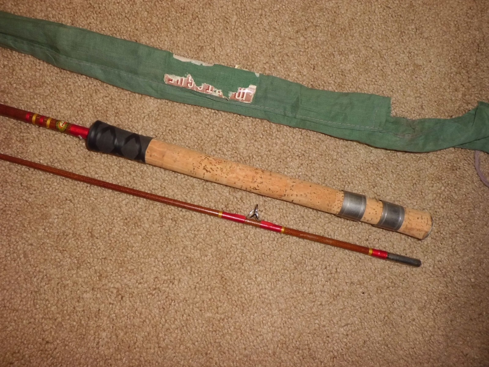 Vintage MONTAGUE Holloglass Spinning 7 Rod made in USA