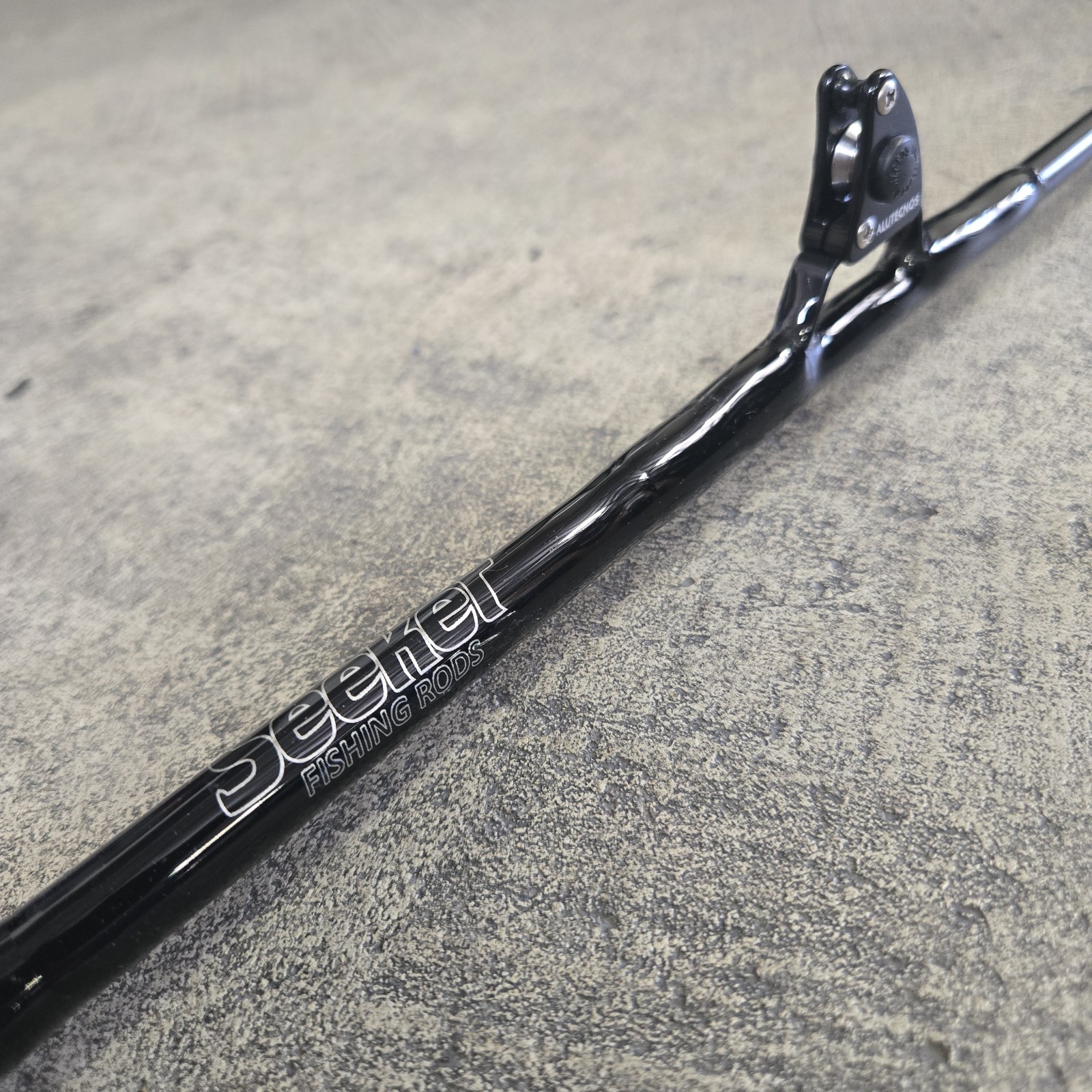 SEEKER Stand Up Troll Rod (50-130#)