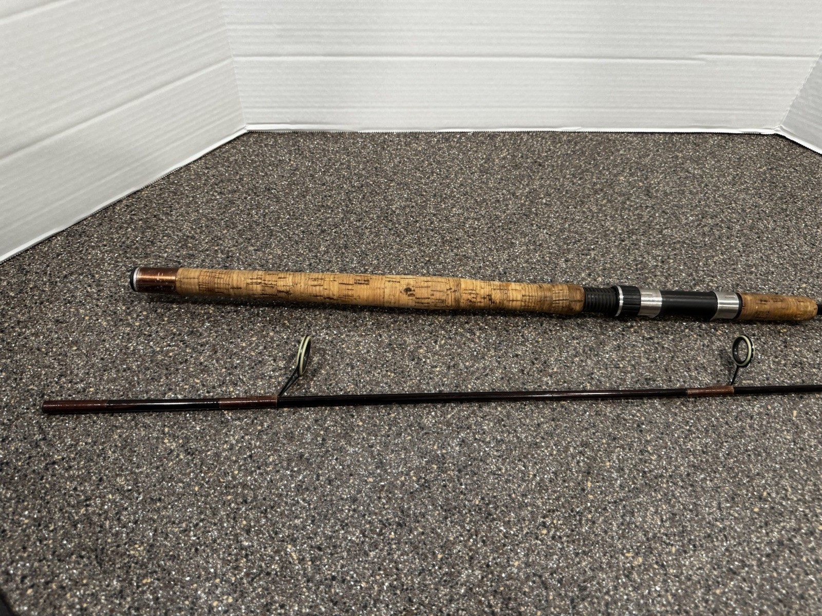 Vtg RARE Fenwick HMG GSH-1262F 10’6” 2Pc Graphite Spinning Rod Fuji USA 10.5’
