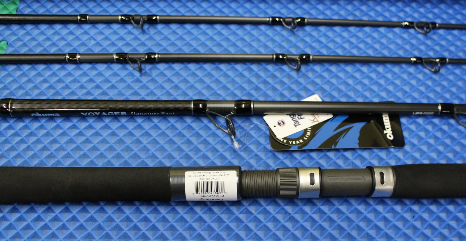 Okuma Voyager Signature Boat Rod 7′ 0″ 3-Pc W/Soft Case 2 Rod Tips VSB-C-703ML-M