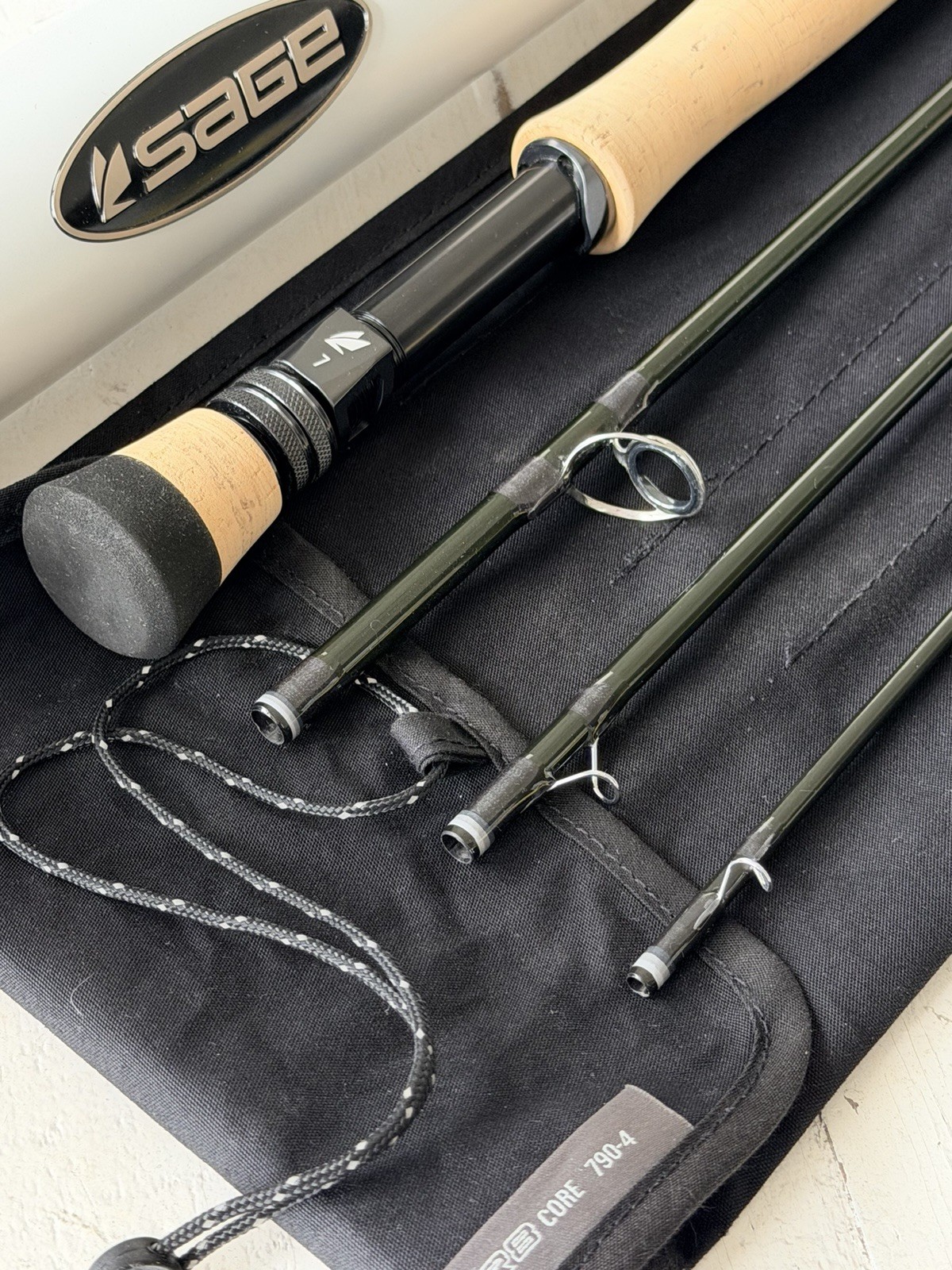 **BEAUTIFUL** 🔥 SAGE R8 Core 7wt 9’ft FlyRod!!🔥~LEGENDARY~🔥