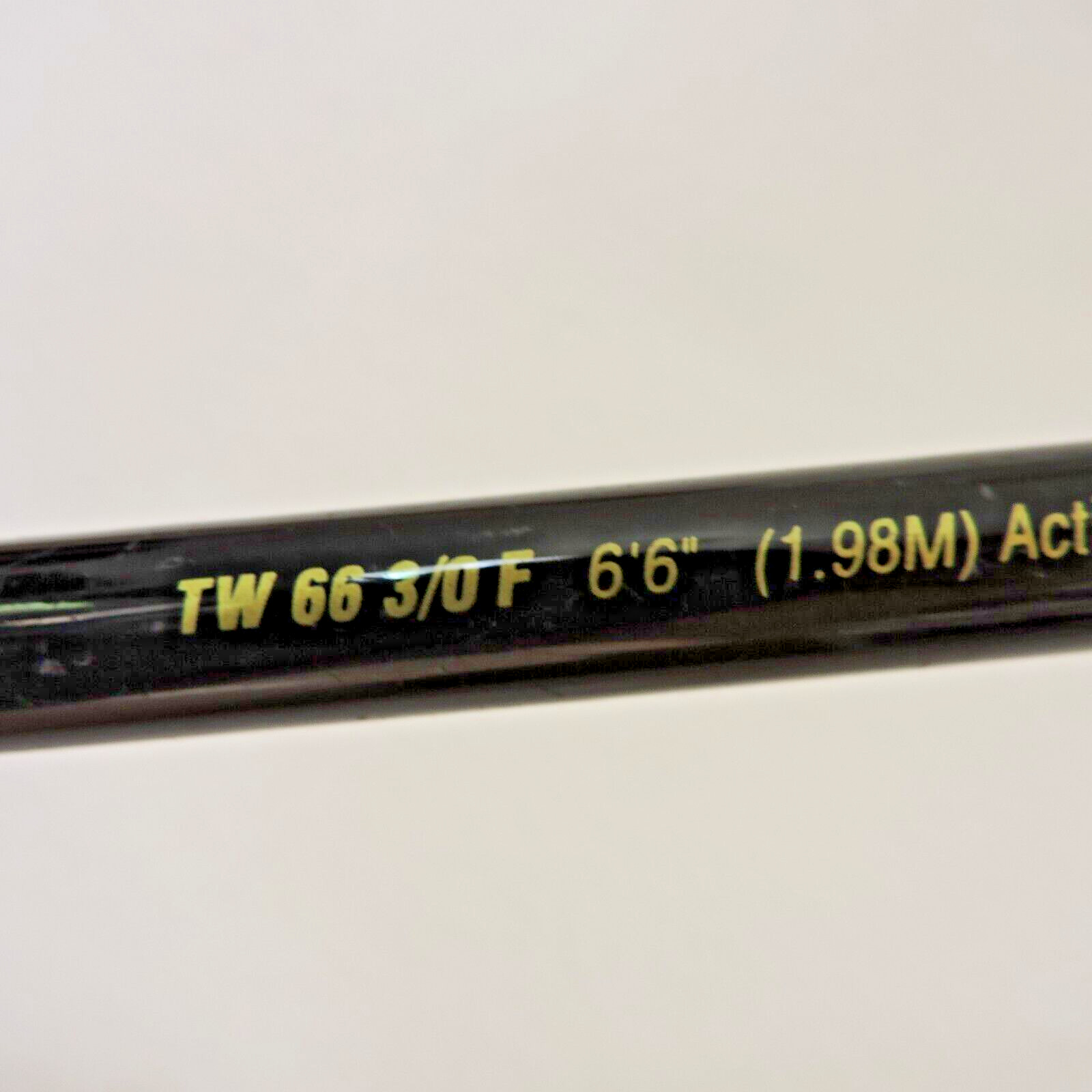 Shakespeare Tidewater TW 66 3/0 F 6’6″ Medium 20-40 lb Line Rod