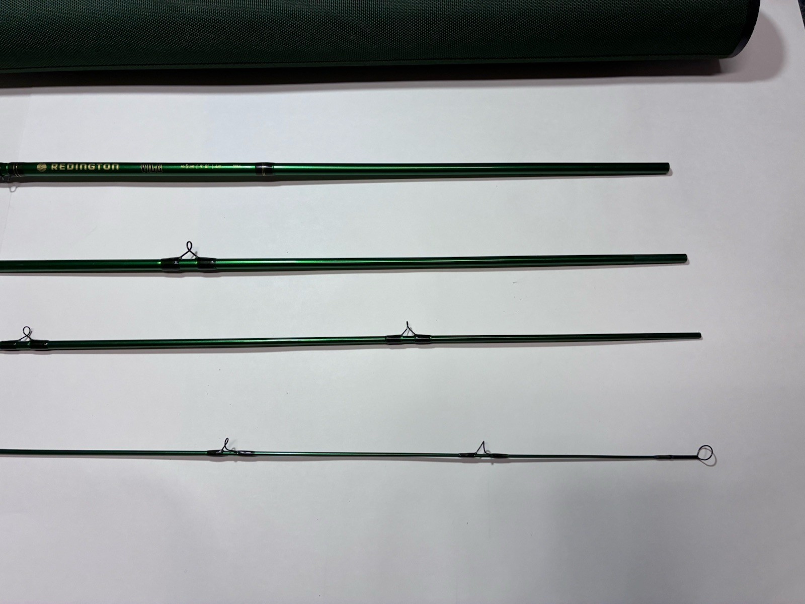 Redington Vice 590-4 Fly Rod 9′ 5wt 4pc Fast Graphite Green w/ Tube