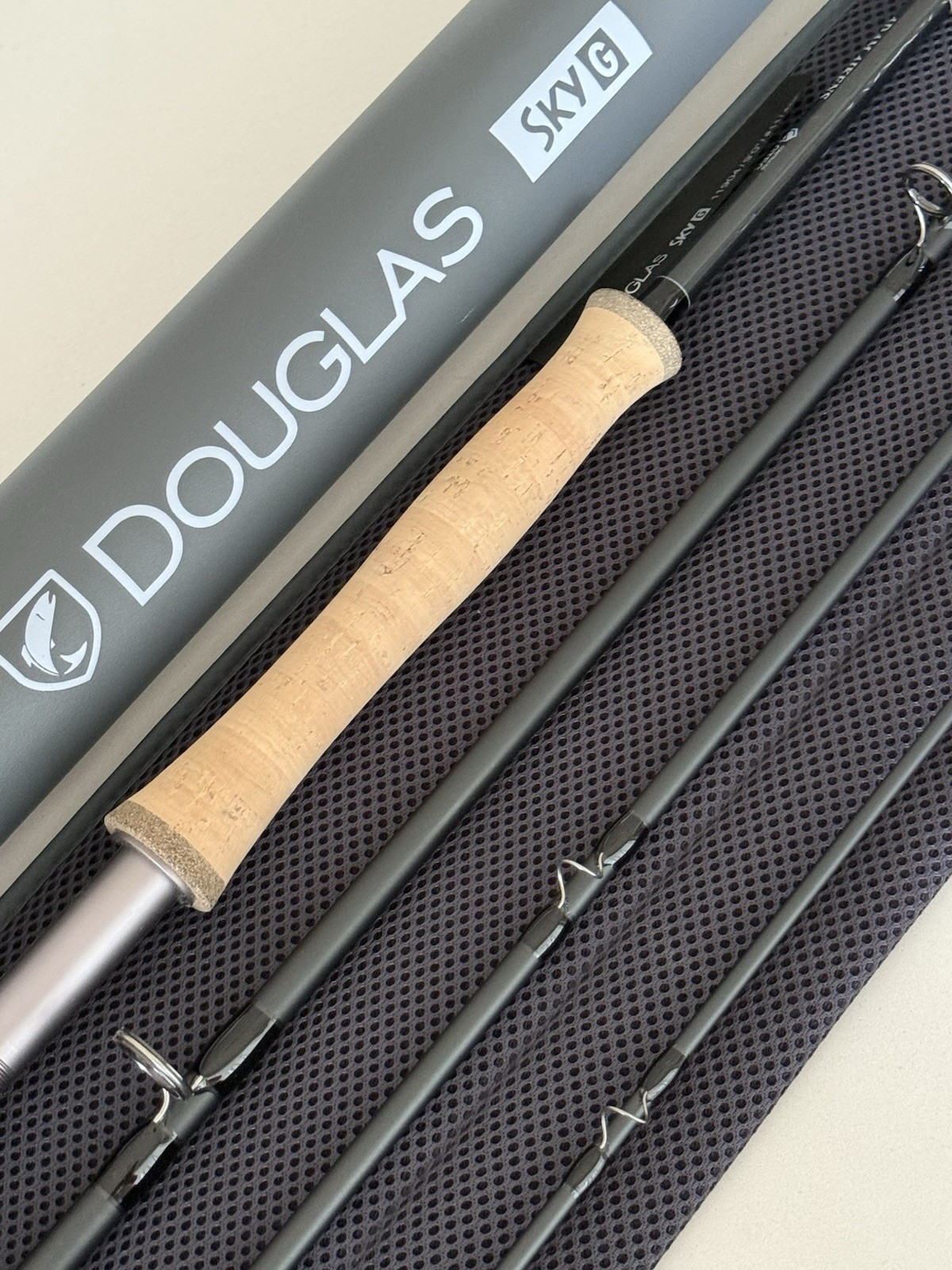 **BEAUTIFUL** 🔥DOUGLAS SKY G 11wt. 9’ft~4pc Fly Rod!! 🔥~MINT~