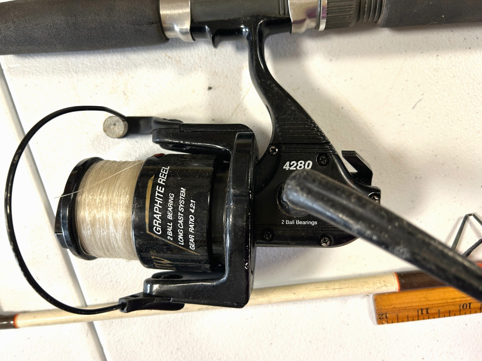 Vintage Drumstick Plus 9209 Eagle Heavy duty Fishing Rod & Eagle Claw 4280 Reel