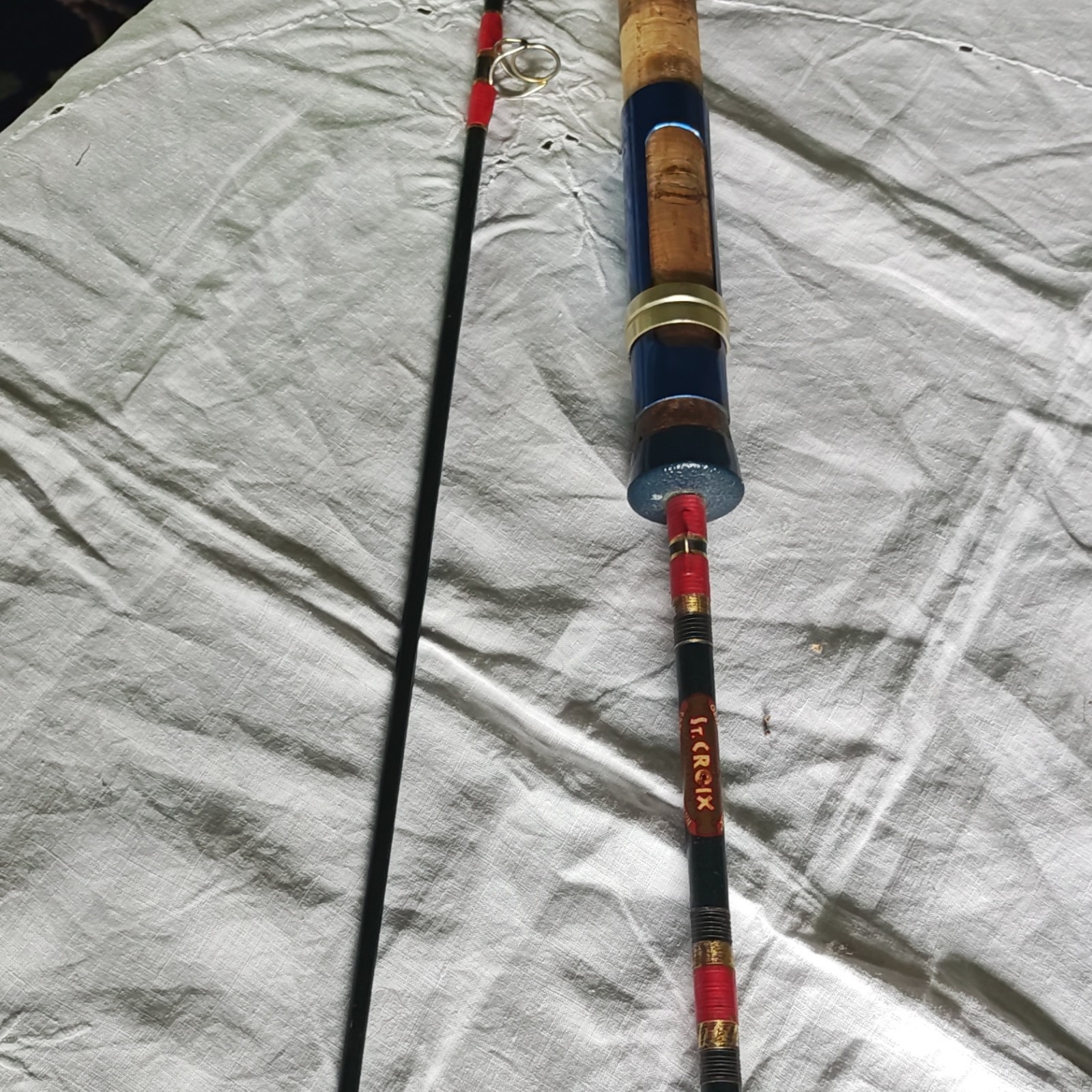 Creek 2-Piece Fishing Rod Cork Handle for Unisex Adults, Black/Red/Blue