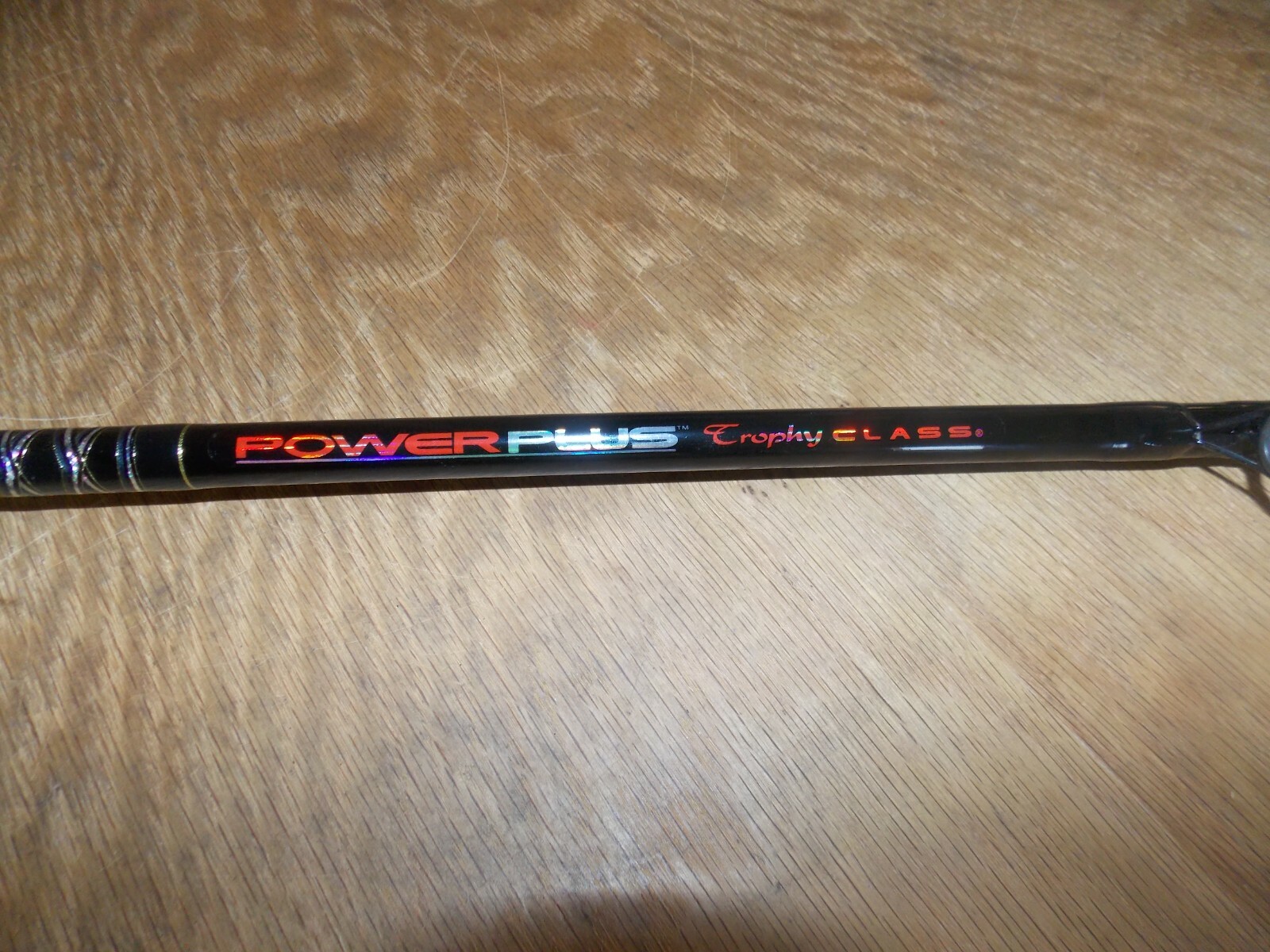 Bass Pro Shop 8-1/2′ POWER PLUS Trophy Class Trolling Rod Med 8-20lb Line 7/24 A