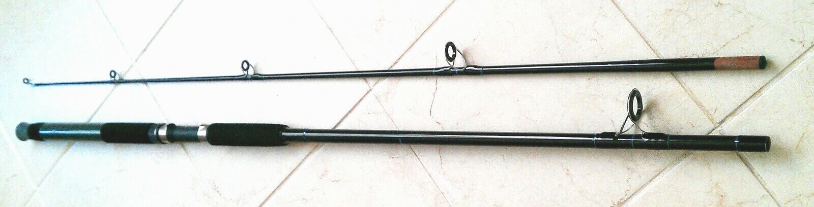 2-section 9′ KingHawk Spinning Surf Rod (New)