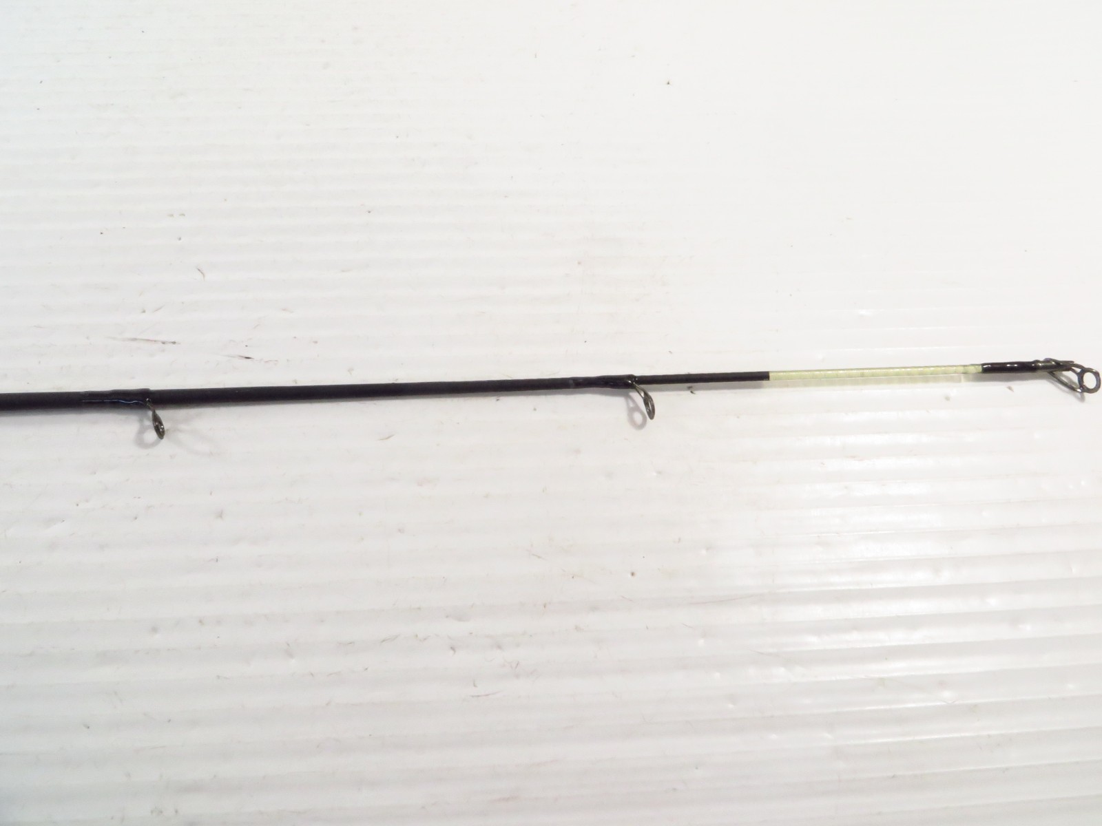 Shakespeare GX2 USCA701M Ugly Stik Spinning Rod 7’0″ Medium, 01K15CM, 1 Piece