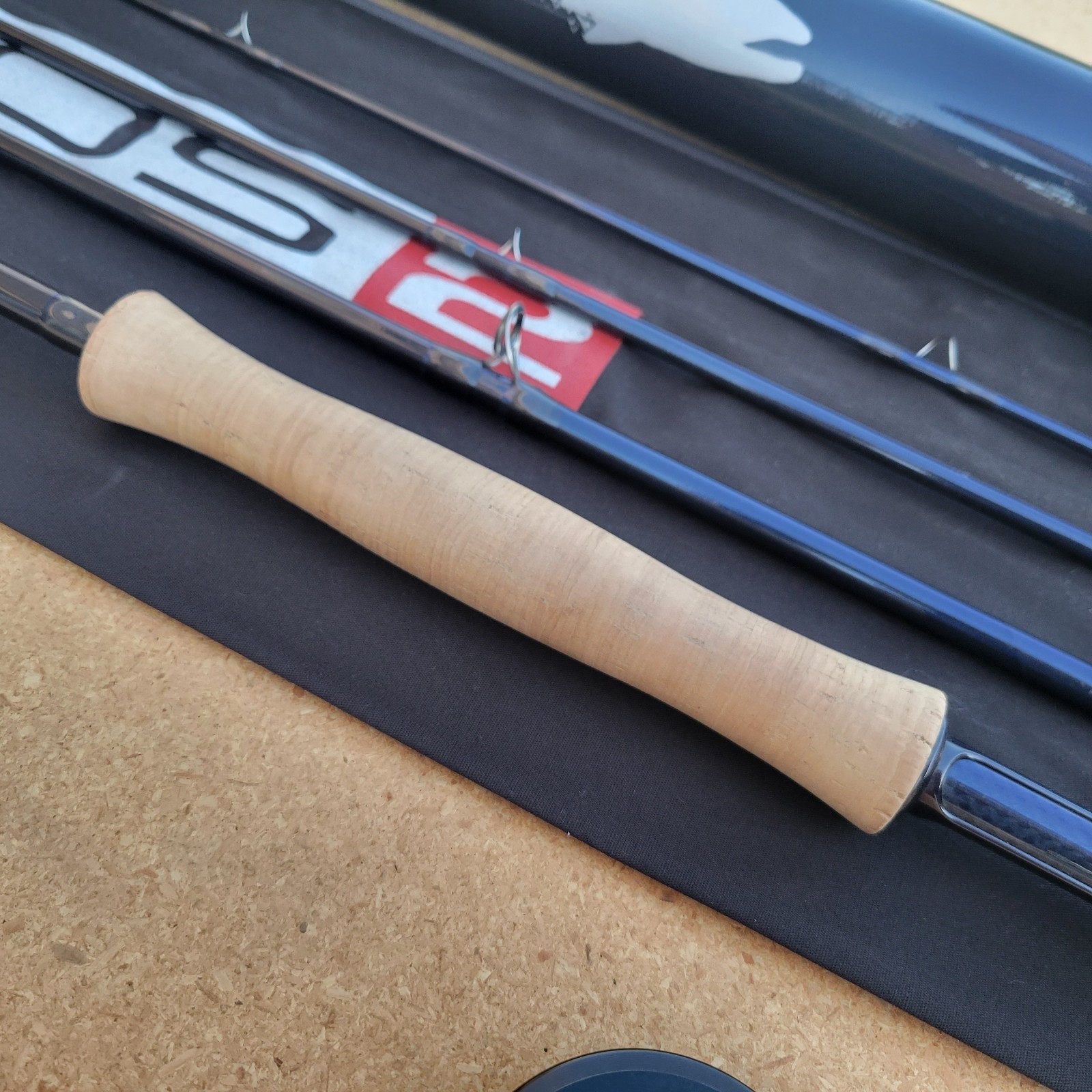 Orvis Helios 2 (H2) 10′ 7wt Tip Flex Steelhead and Salmon Fly Fishing Rod w Tube