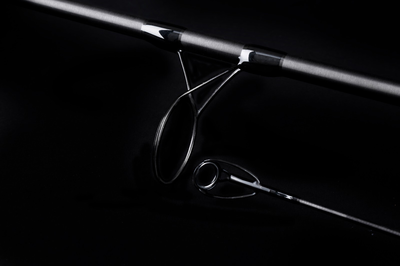 NEW 2025 Sonik Xtractor+ DARK CAMO Carp Rods – All Sizes – (AC0161 – AC0165)
