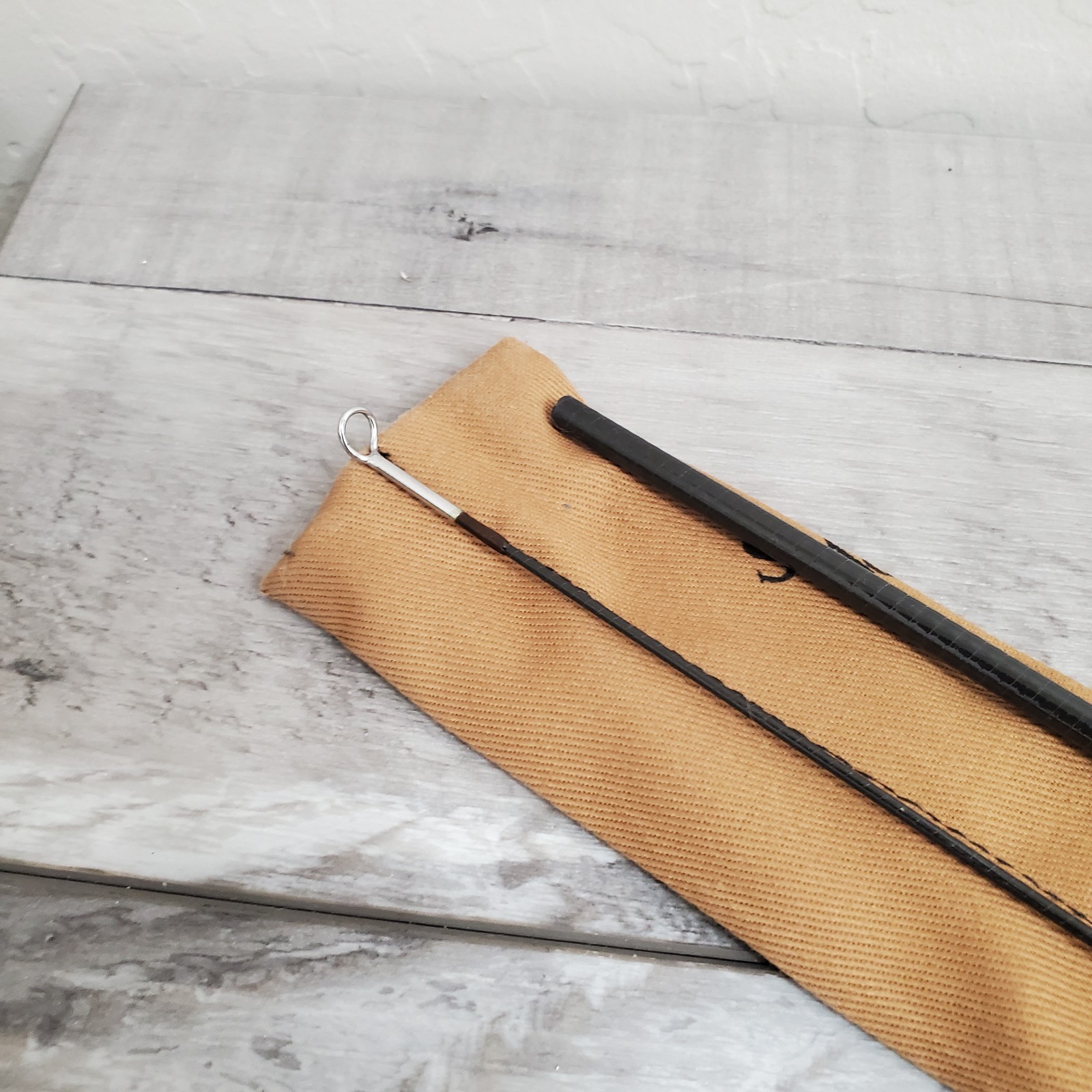 Orvis Superfine Series “Marbury” Graphite Rod 8′ 2pc 2 5/8 6wt Fly Rod with Tube