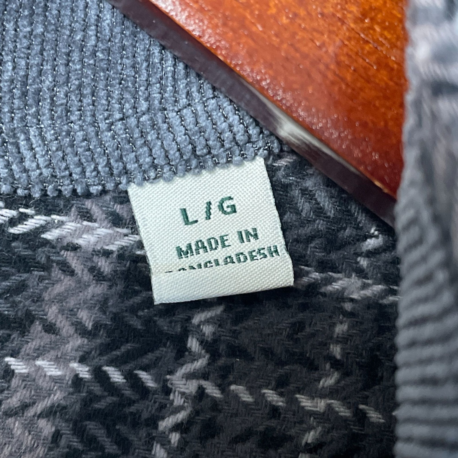 NWT Orvis Men’s L Gray Plaid Button-Up Shacket Flannel Side Pocket e1725