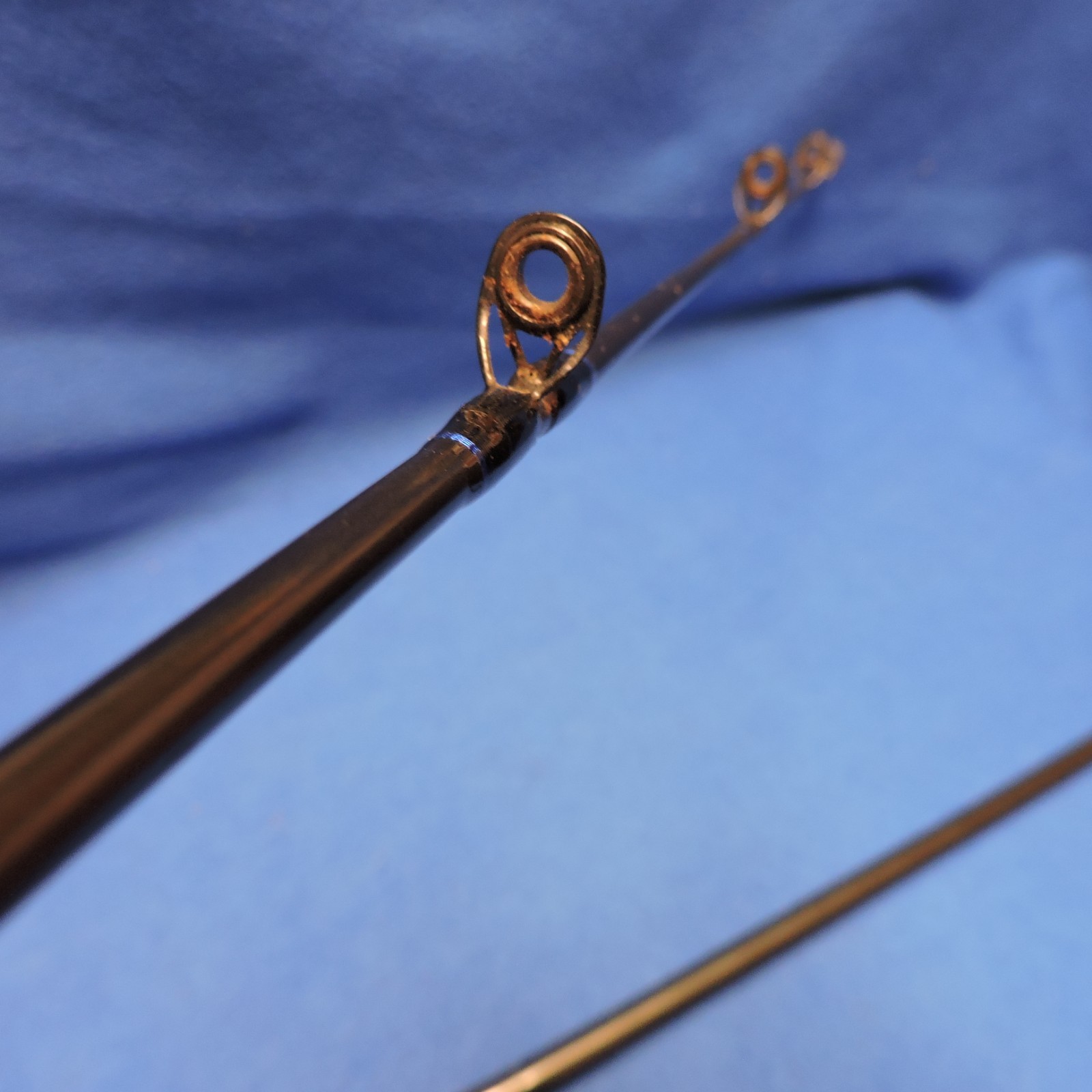 Shimano FX60MB-2pc 6ft Medium Fast Spinning Rod Great used Condition