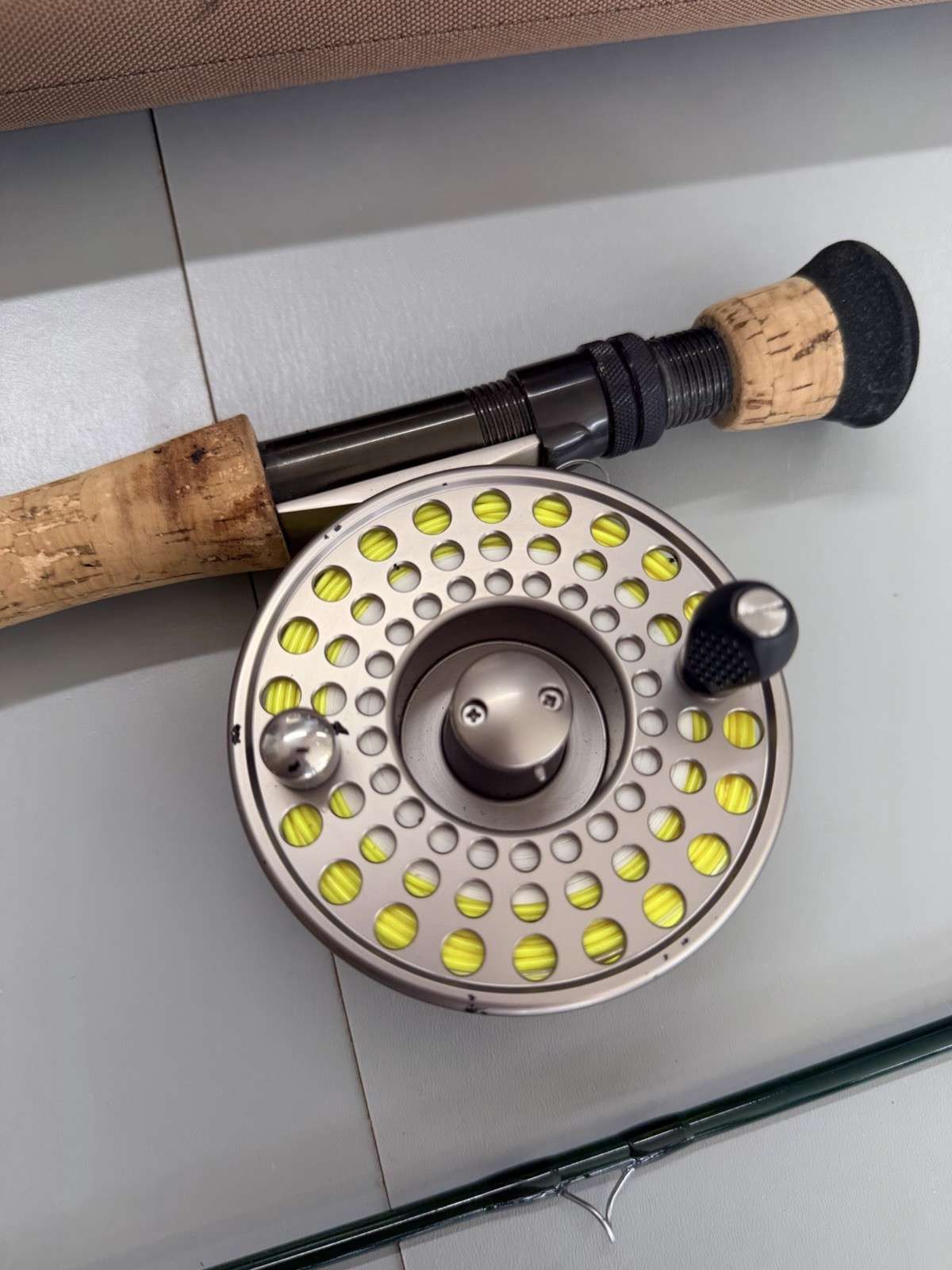 Temple Fork Outfitters IM6 Graphite 9’ 9wt Fly Rod + Osprey IV Reel Hard Case *